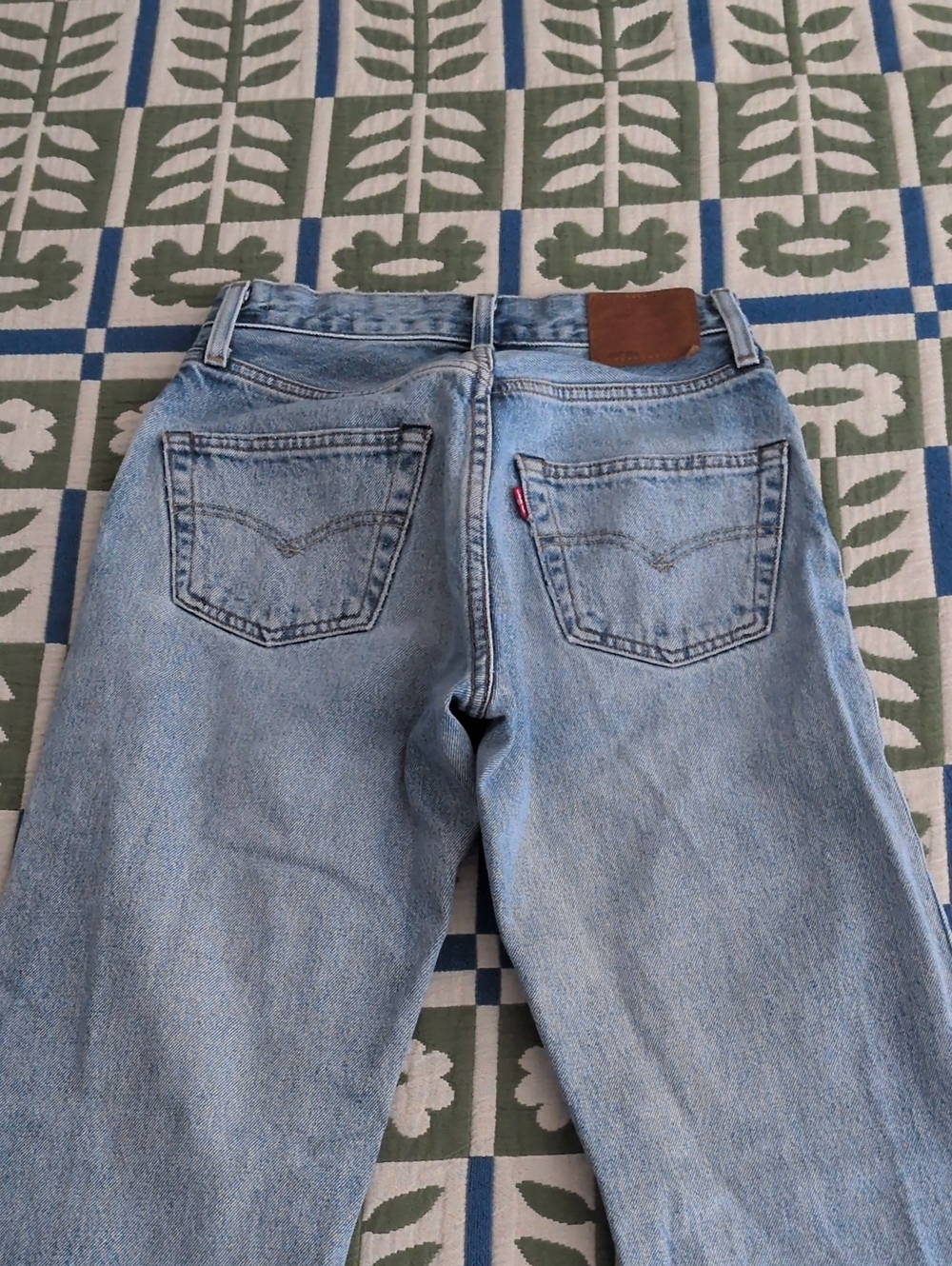 501 '90s Selvedge Women's Jeans - Picture 9 of 10